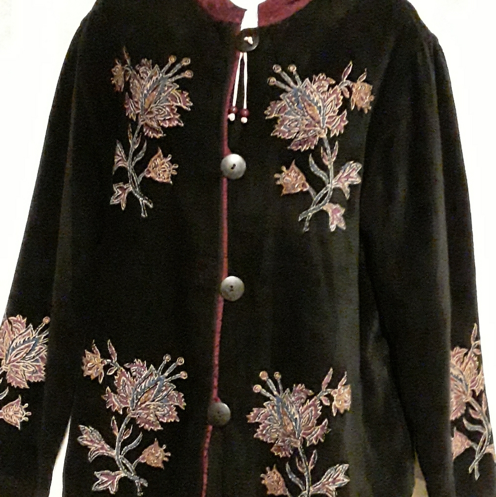 Beautiful Embroidered Beaded Coat Size: L 12/14